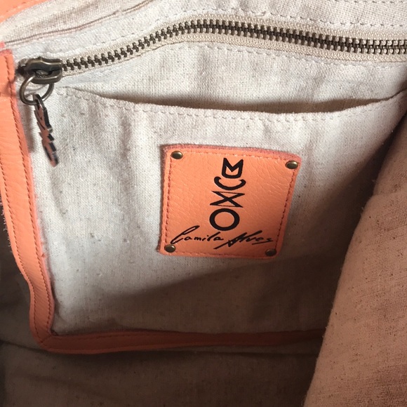 🎁 Camila Alves Muxo Shoulder Bag 😍 - Picture 6 of 8